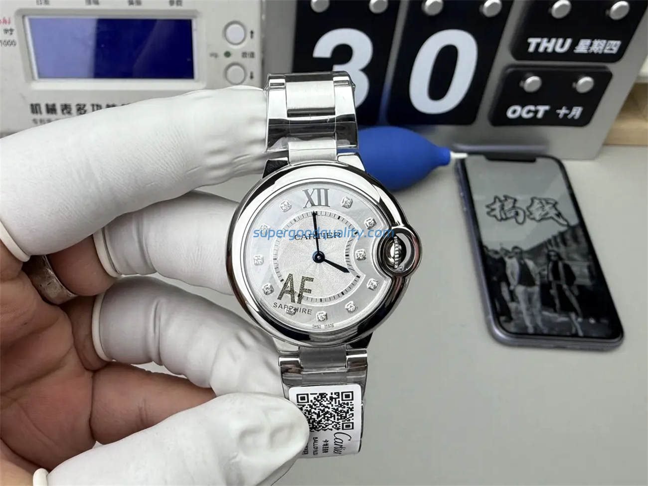 94420dc3ly4i87y3brglvj20xc0p0x67.jpg AF Factory Cartier Ballon Bleu Replica Watch – 33mm Quartz (Swiss Ronda Movement) - 图片 1