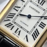 CARTIER TANK LOUIS HIGH END REPLICA WATCH GOLD PLATE WHITE DIAL BLACK LEATHER STRAP 27.8X38.1MM - 图片 6
