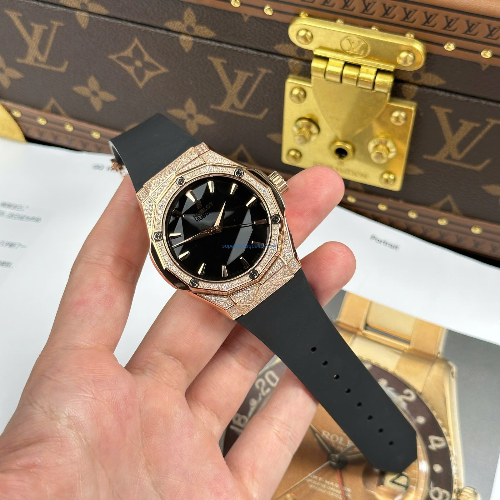 DONG-HO-HUBLOT-CLASSIC-FUSION-ORLINSKI-KING-GOLD-REPLICA-11-MAT-SO-MAU-DEN-MA-VANG-HONG-DINH-DA-FULL-VO-HB-FACTORY-40MM-9.jpg HUBLOT CLASSIC FUSION ORLINSKI KING GOLD LUXURY FAKE WATCH BLACK DIAL ROSE GOLD PLATE HB FACTORY 40MM - 图片 1