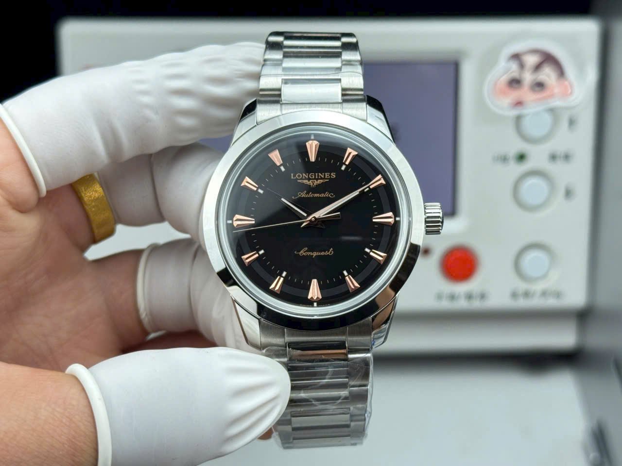 DONG-HO-LONGINES-CONQUEST-HERITAGE-CHE-TAC-MAT-SO-MAU-DEN-BAN-THEP-DUC-DAC-40MM-1 LONGINES CONQUEST HERITAGE REPLICA WATCH BLACK DIAL ROSE GOLD PLATE HOUR STAINLESS STEEL 40MM - 图片 1