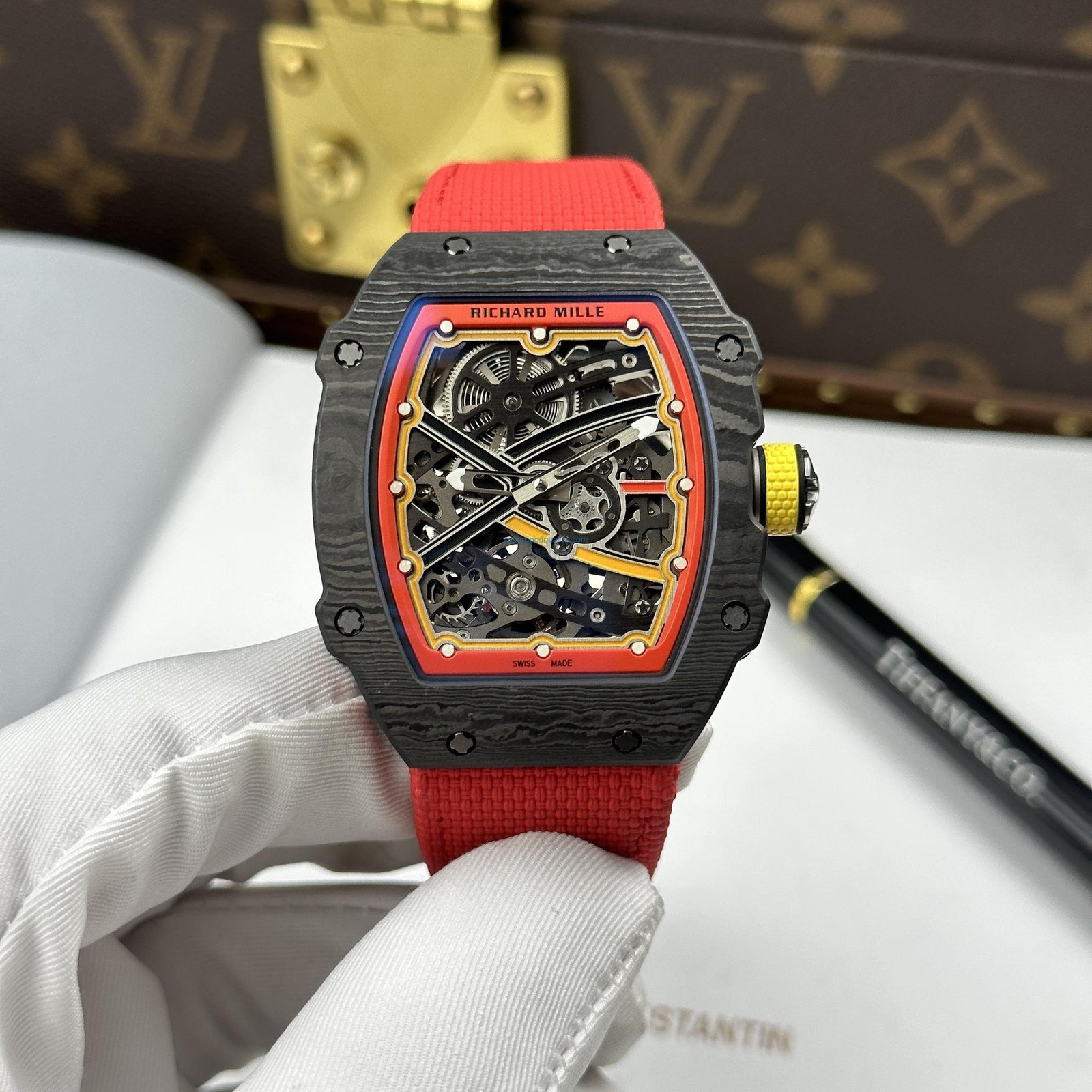 DONG-HO-RICHARD-MILLE-RM67-02-REPLICA-11-VO-CARBON-MAT-SO-LO-CO-SIEU-MONG-DAY-CAO-SU-38.7X47-14 RICHARD MILLE RM67-02 BEST REPLICA WATCH CARBON CASE RED SKELETON DIAL ULTRA THIN RUBBER STRAP 38.7X47.52MM - 图片 1