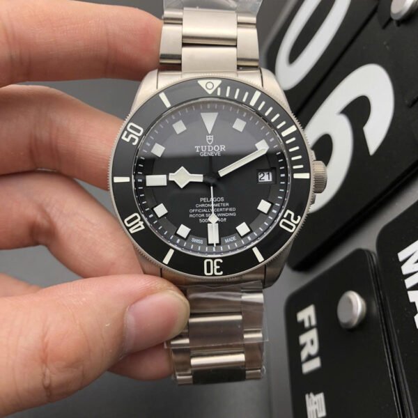 TUDOR PELAGOS 25600TN BEST REPLICA WATCH BLACK DIAL TITANIUM CASE VS FACTORY 42MM