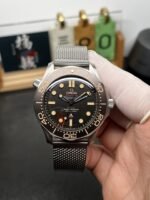 VS Factory Omega Seamaster Diver 300M 42mm 007 Edition “No Time To Die” Titanium Mesh (210.90.42.20.01.001) 1:1 Super Clone – DD8806 Movement - 图片 2