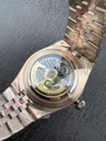 3B Factory Rolex 127385TBR 0003 Replica – Rose Gold Diamond Bezel Honeycomb Dial - 图片 8