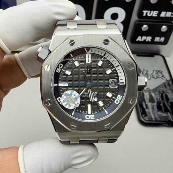 AP 15720 Replica – Royal Oak Offshore 42mm Stainless Steel Watch