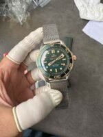 VS Factory Omega Seamaster Diver 300M 42mm “Green / Titanium & Bronze Gold” （210.90.42.20.10.001）1:1 Super Clone – DD8806 Movement - 图片 3