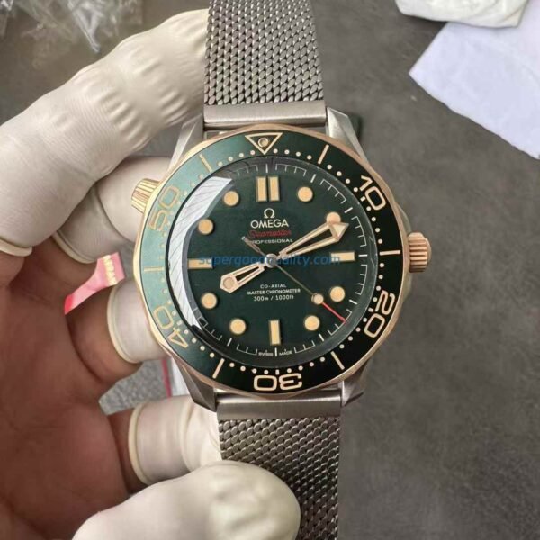 VS Factory Omega Seamaster Diver 300M 42mm “Green / Titanium & Bronze Gold” （210.90.42.20.10.001）1:1 Super Clone – DD8806 Movement